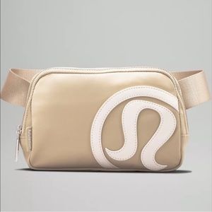 Lululemon 🍋 New With Tag Trench White Opal Everywhere Belt Bag